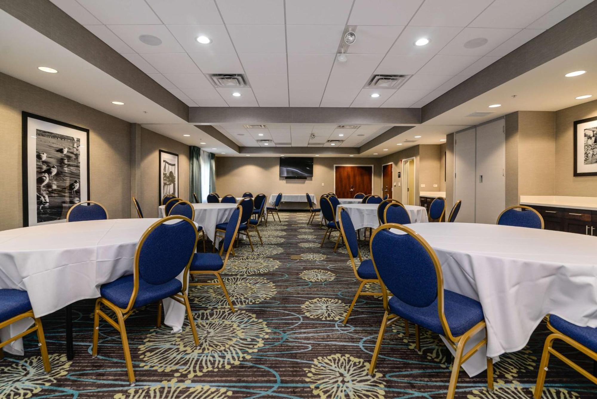 Hampton Inn Brighton Mi Zewnętrze zdjęcie