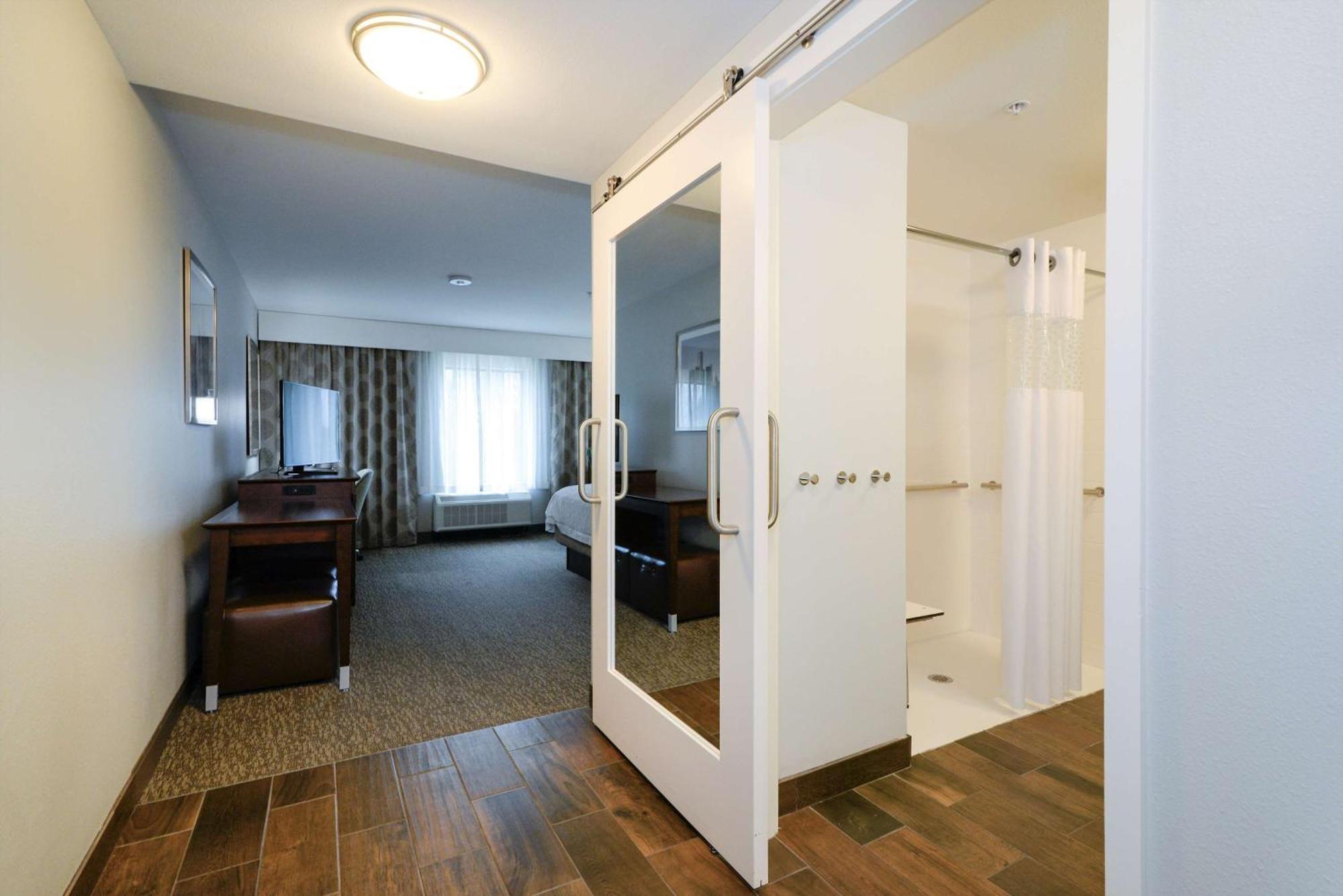 Hampton Inn Brighton Mi Zewnętrze zdjęcie