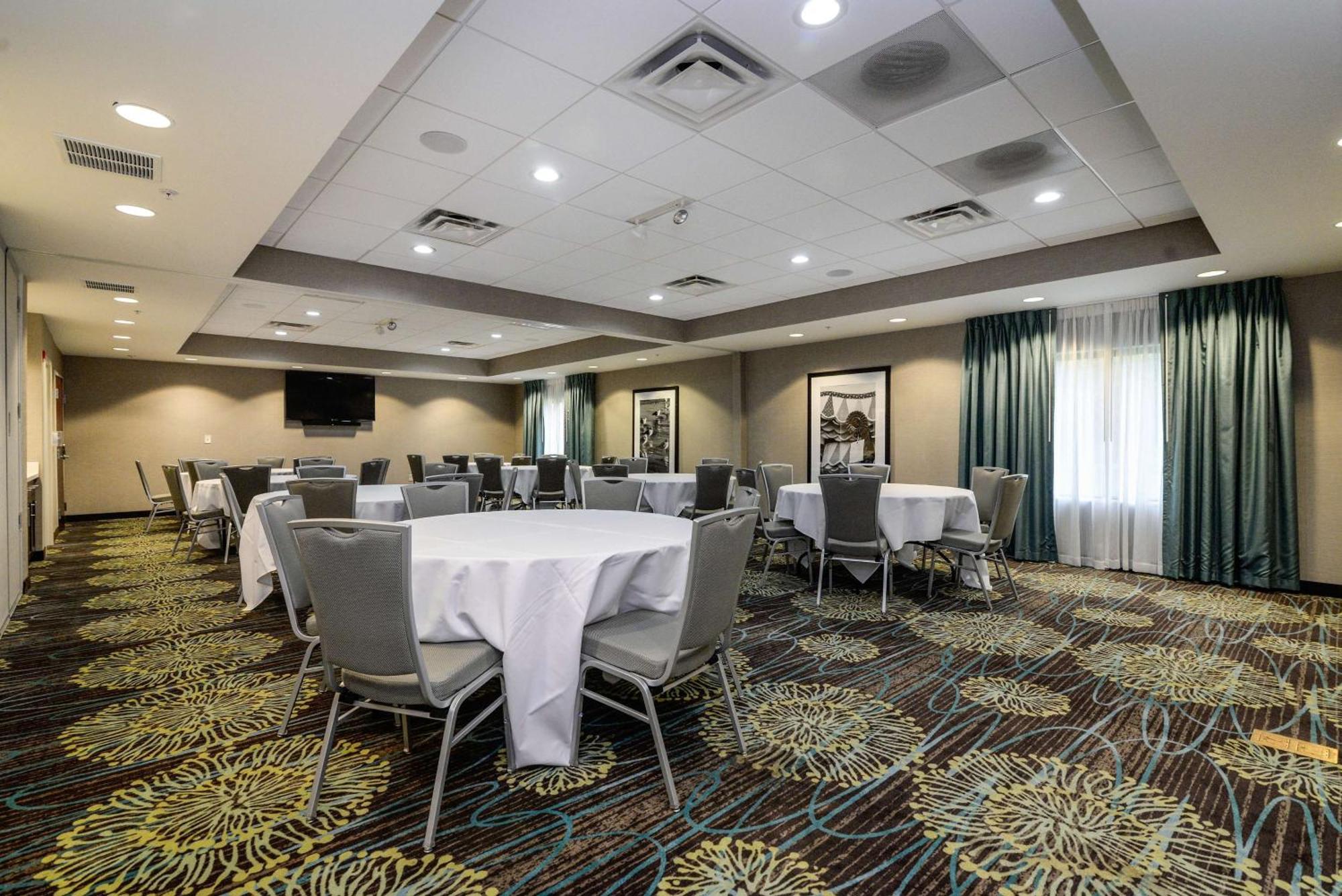 Hampton Inn Brighton Mi Zewnętrze zdjęcie