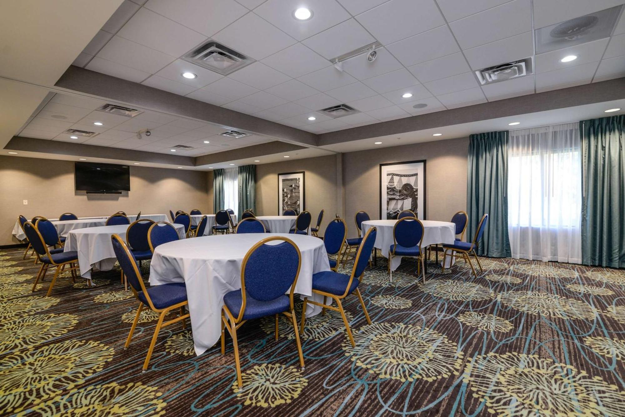 Hampton Inn Brighton Mi Zewnętrze zdjęcie
