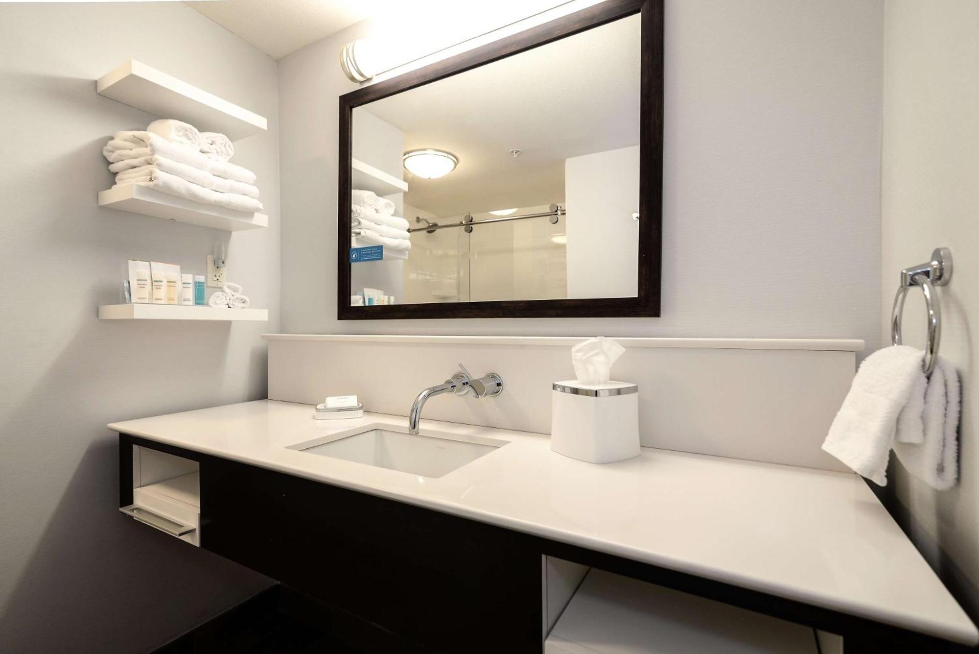 Hampton Inn Brighton Mi Zewnętrze zdjęcie