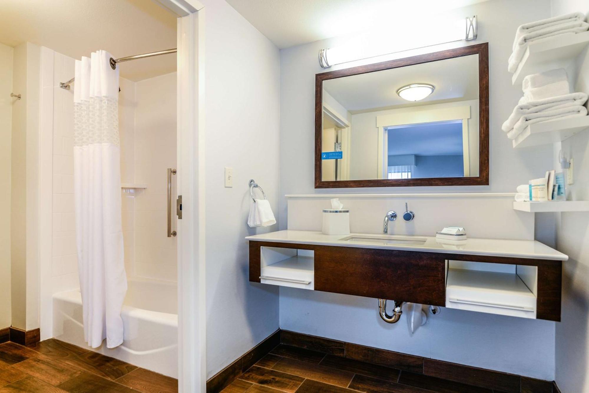 Hampton Inn Brighton Mi Zewnętrze zdjęcie