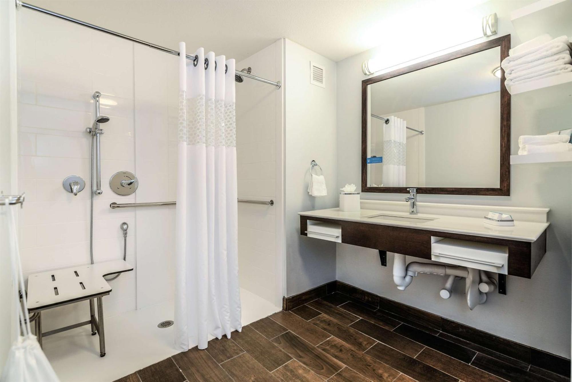 Hampton Inn Brighton Mi Zewnętrze zdjęcie