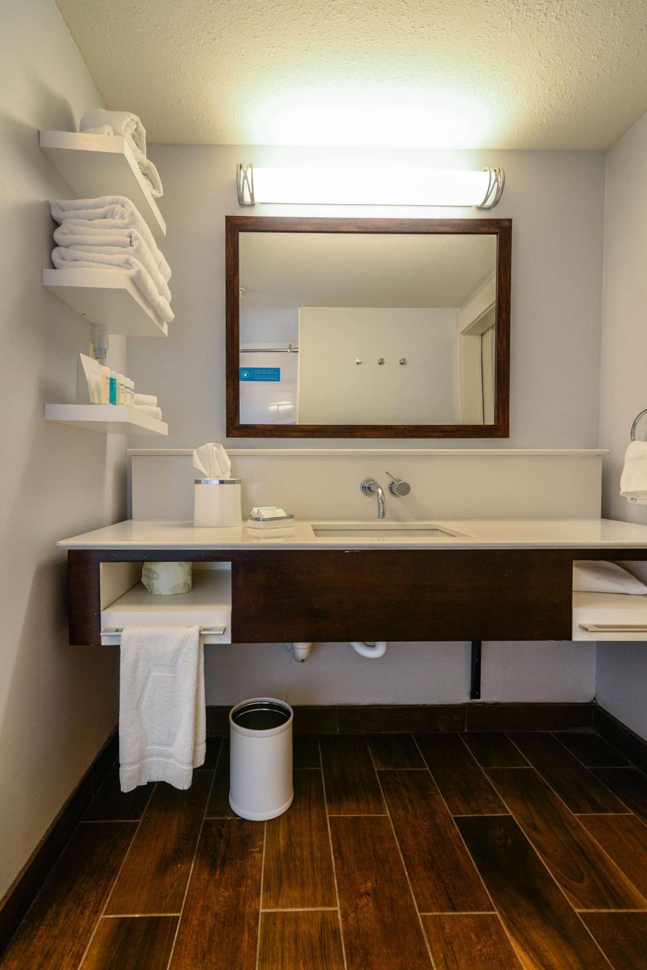 Hampton Inn Brighton Mi Zewnętrze zdjęcie