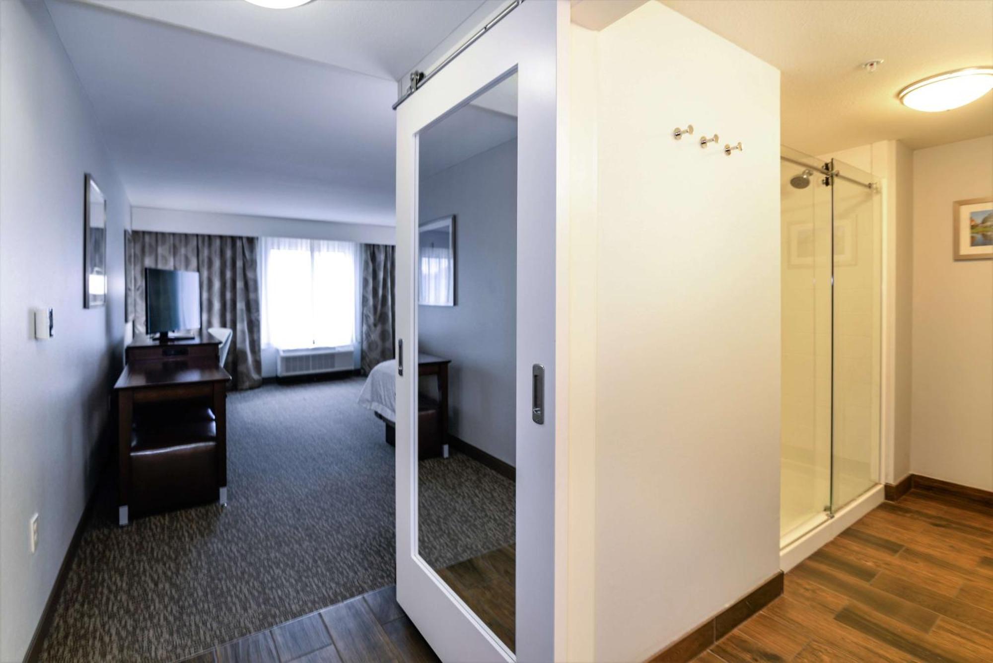 Hampton Inn Brighton Mi Zewnętrze zdjęcie