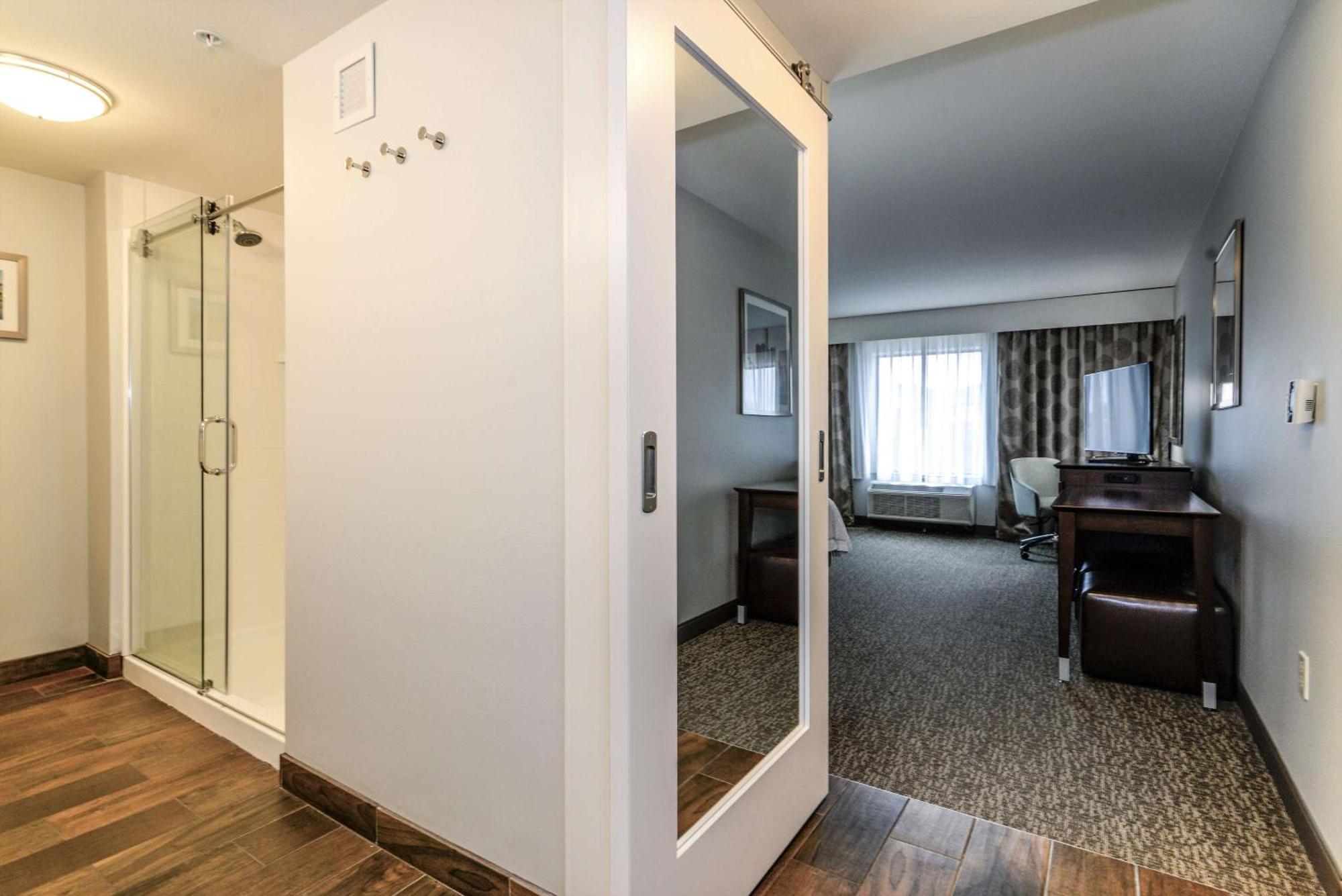 Hampton Inn Brighton Mi Zewnętrze zdjęcie