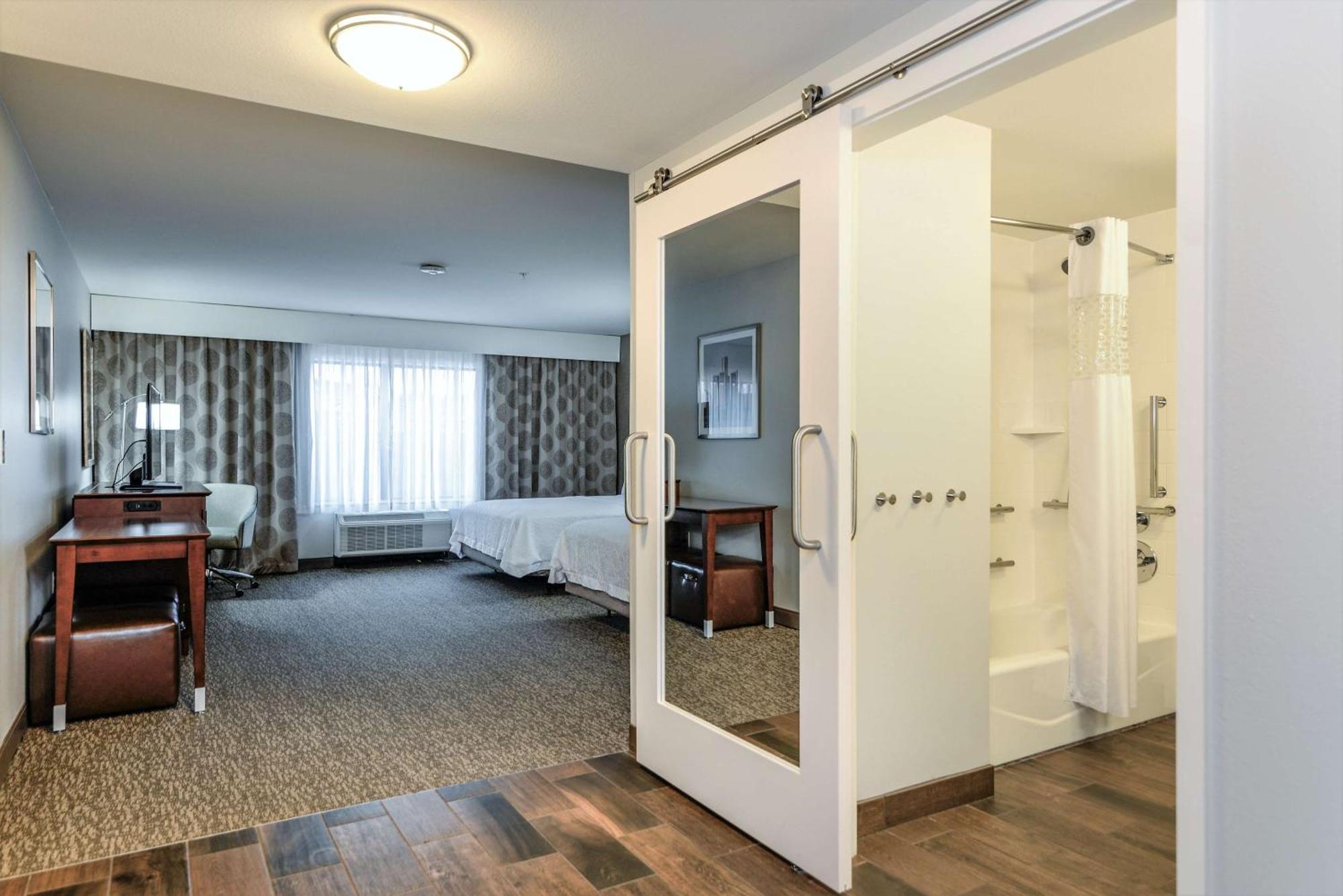 Hampton Inn Brighton Mi Zewnętrze zdjęcie