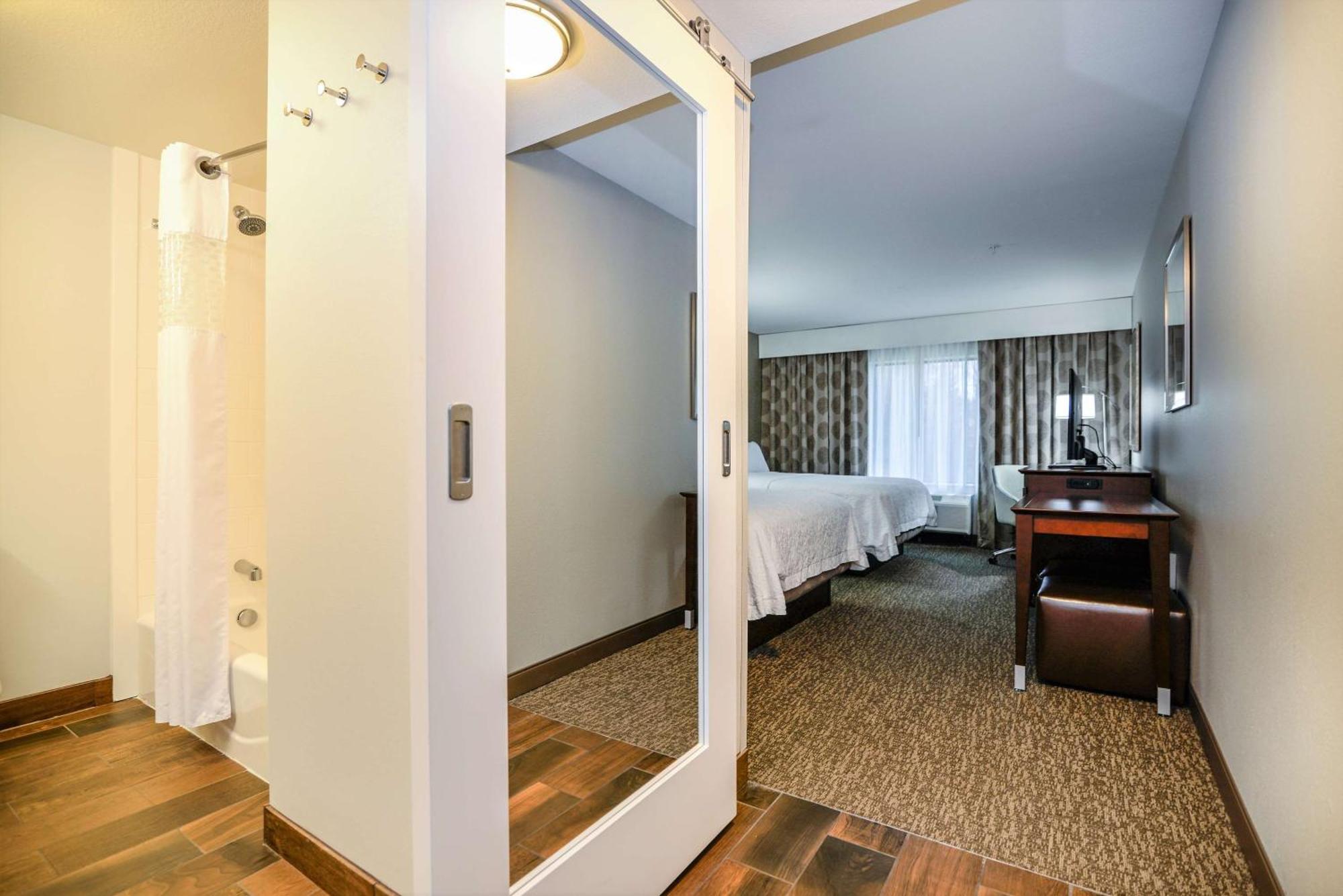 Hampton Inn Brighton Mi Zewnętrze zdjęcie